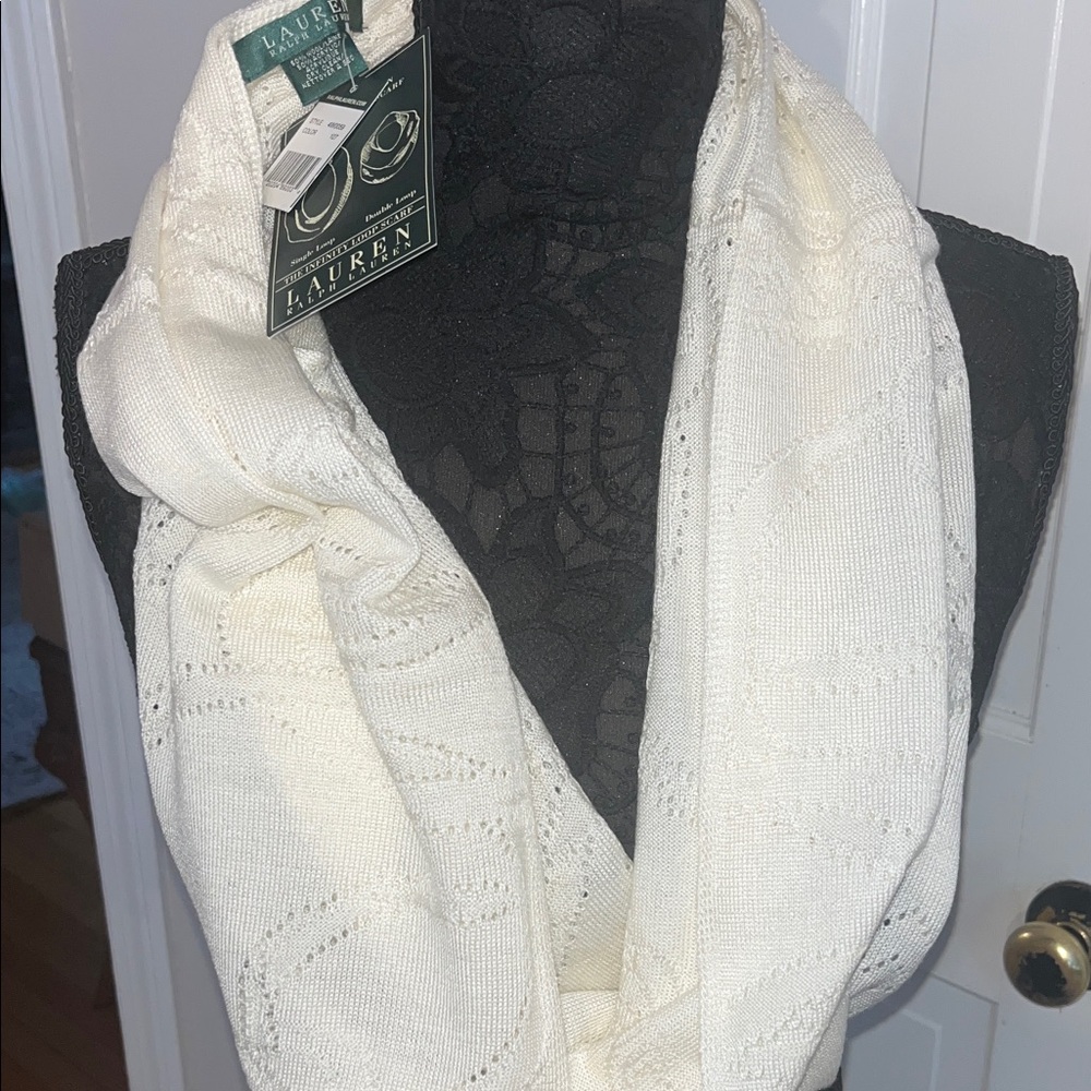 Lauren Ralph Lauren Elegant Cream Scarf infinity loop